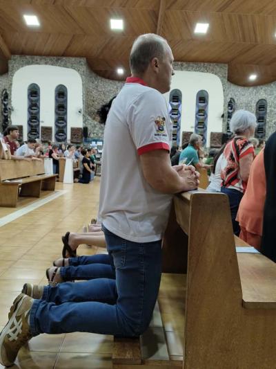 3º Dia da Novena reúne centenas de devotos no Santuário Nossa Senhora Aparecida Celebração foi presidida pelo Padre Aroldo Shinemann Filho e marcada por fé